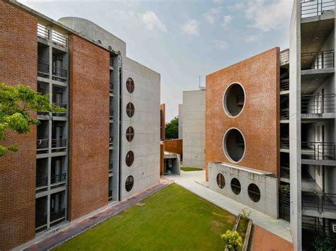 IIM Ahmedabad : Campus, Cutoff, Registration, Placement & More - iQuanta