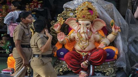 Ganesh Chaturthi 19000 Mumbai cops idols immersion Anant Chaturdashi visarjan security ...