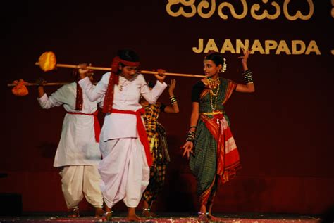 folk dance | Bunch of kids from North Karnataka performing i… | Flickr