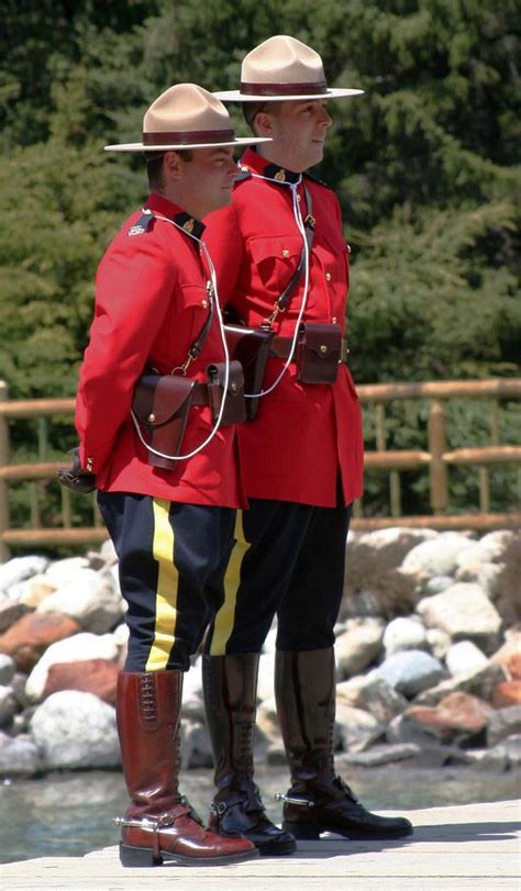 The Royal Canadian Mounted Police (Mounties) | Men in uniform, Police ...