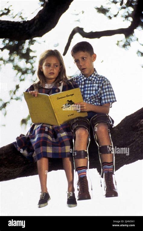 HANNA HALL, MICHAEL CONNER HUMPHREYS, FORREST GUMP, 1994 Stock Photo ...