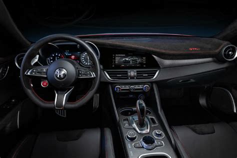 2021 Alfa Romeo Giulia Interior