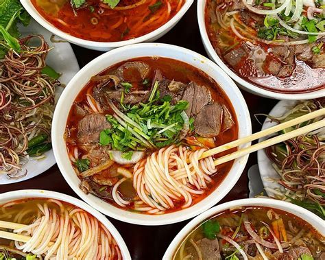 How to cook "Bun Bo Hue" (Hue style beef noodle soup) | Vietnam Times