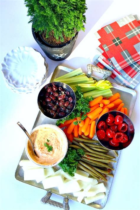 Vegetable Appetizer Platter and Dip for the Holidays - Reluctant ...