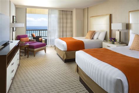 Hyatt Regency Waikiki Beach Resort & Spa Honolulu, Hawaii, US - Reservations.com