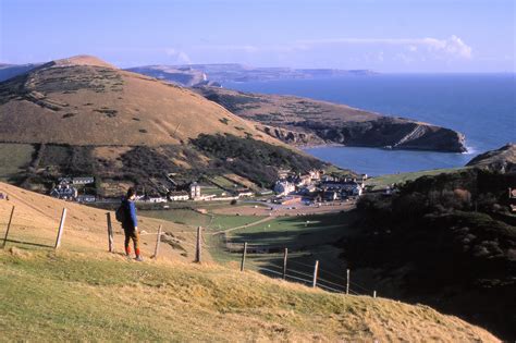 File:Lulworth cove and village arp.jpg - Wikimedia Commons