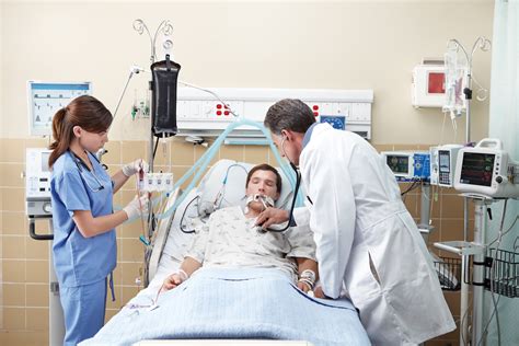 File:Clinicians in Intensive Care Unit.jpg - Wikipedia, the free encyclopedia