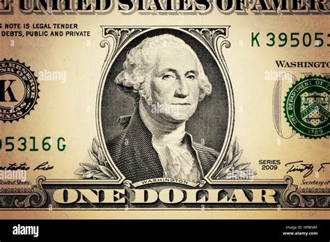 closeup George Washington face on the US $1 dollar bill Stock Photo - Alamy