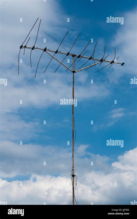 Old television antenna hi-res stock photography and images - Alamy