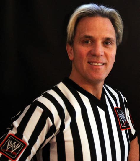 WWE ref Charles Robinson living the dream | Mike Mooneyham | postandcourier.com