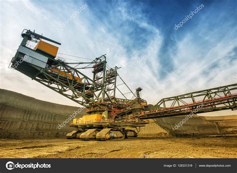 Bucket wheel excavator Stock Photo by ©DuxX73 128331318