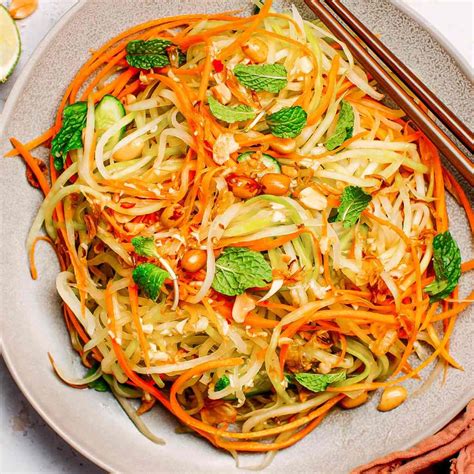 Easy Vietnamese Papaya Salad - Full of Plants