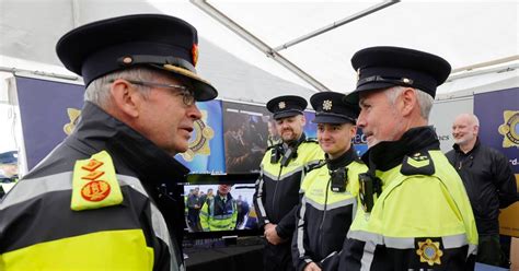 Rank and file gardaí refuse to enter talks with commissioner until new ...