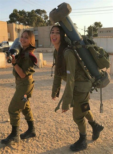 Pin de Swarali en Women Warriors | Pinterest | Militar, Armas y Mujer ...