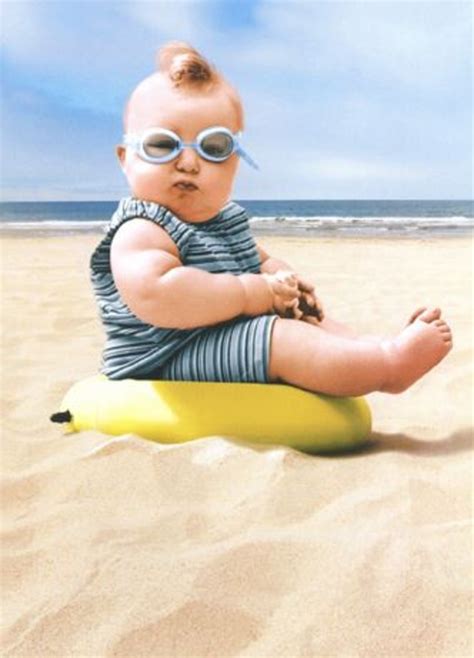 20 Cute and Funny Pictures Of Babies At The Beach