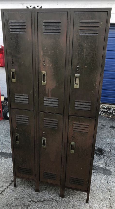 Awesome Antique Lockers Lyon 6 doors 1 unit great patina | Etsy | Metal lockers, Lockers ...