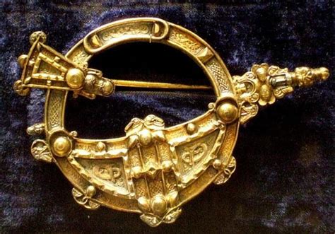 Unravelling the True Story of the Beautiful Tara Brooch: A Masterpiece of Celtic Metalwork ...