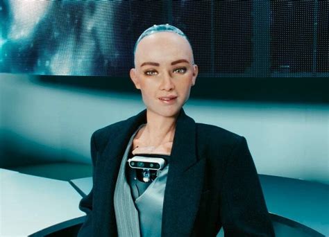 Sophia the Robot Is Officially a Model, Fronts the Boss Techtopia FW23 ...