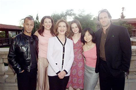 Gilmore Girls Cast - Gilmore Girls Photo (23244122) - Fanpop