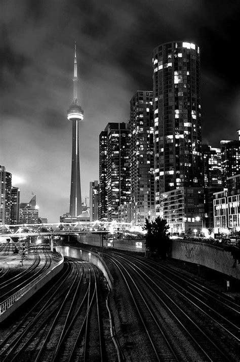 City scape photography. Black and white #inspiration Hey girl hey it's your gi… | Cityscape ...