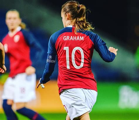 Caroline Graham Hansen – Norwegian dribbling genius – USUAL UNUSUAL ...