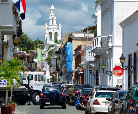 Busy Main Road In Santo Domingo, Capital City Of The Dominican Republic ...