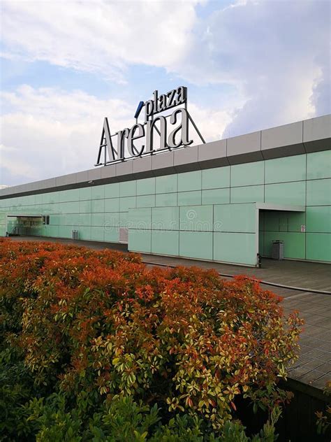 Arena Plaza Shopping Mall, Budapest Hungary Editorial Photography - Image of shopping, famous ...