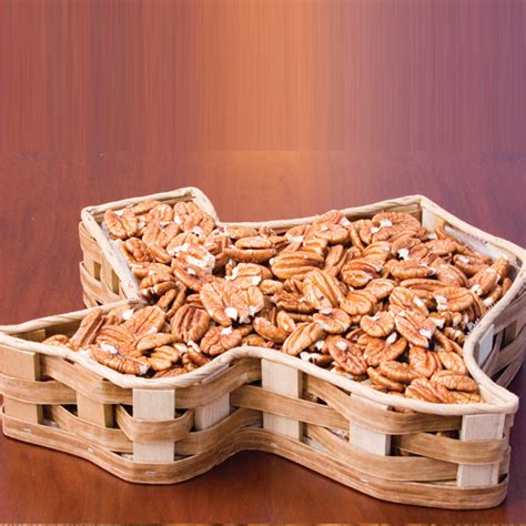 Texas Gift Basket with 1.5 lbs. Pecan Halves, Pecans: Oliver Pecan Co.