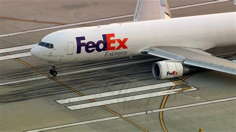 FedEx cargo jet makes pre-dawn emergency landing in Los Angeles - CNN