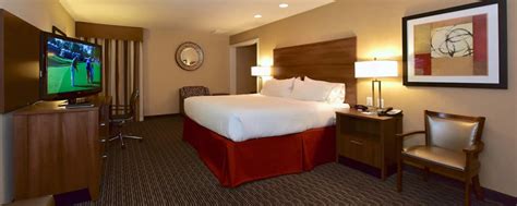 Amenities | Holiday Inn Express & Suites | Fredericksburg, Texas