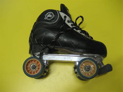 File:Roller-hockey-(Quad)-Skate.jpg - Wikimedia Commons