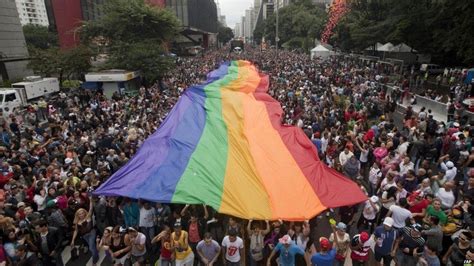 In pictures: Sao Paulo Gay Pride parade - BBC News