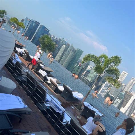 Rooftop Infinity Pool - Financial District - 168 tips from 14043 visitors