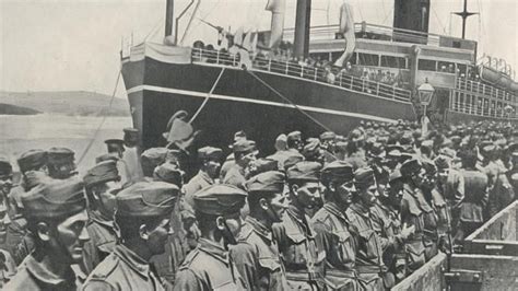 The first convoy of Anzacs departing Albany in 1914. | Anzac day, Ww1 ...