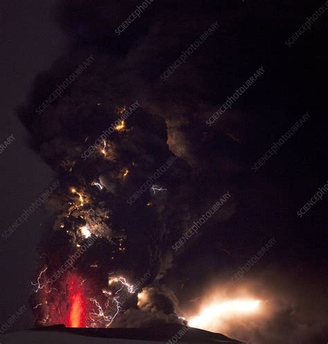 Volcanic lightning, Iceland, April 2010 - Stock Image - F033/9347 - Science Photo Library