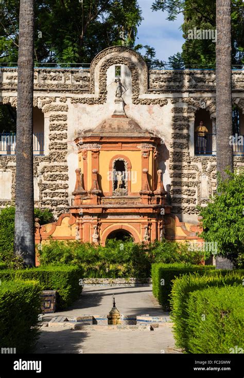 Seville Alcazar Garden Stock Photo - Alamy