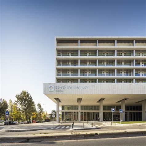 Expansion of Hospital da Luz in Lisbon / RISCO | ArchDaily