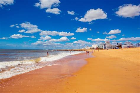 Beach of Quarteira editorial photo. Image of portugal - 180920716