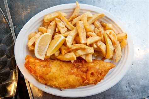 FR Guide: How To Eat Fish And Chips In London, And Who Does It Best - Food Republic | Fish and ...