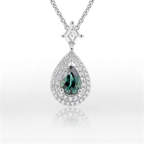 Teal Sapphire Pendant - Holdsworth Bros