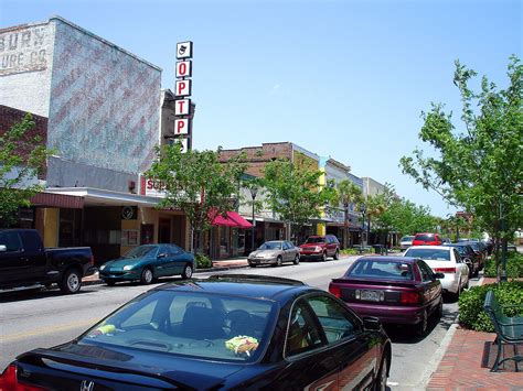 File:Russell Street Orangeburg SC.jpg - Wikimedia Commons