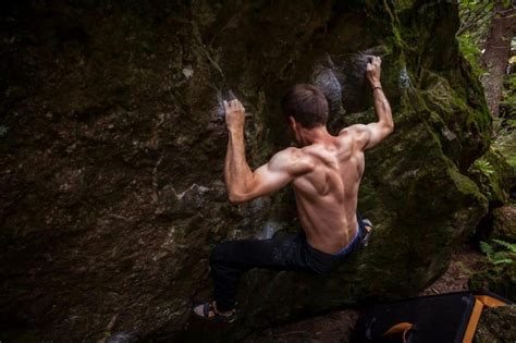 Rock Climbing For Unbeatable Grip Strength & Core Stability - Ignore Limits