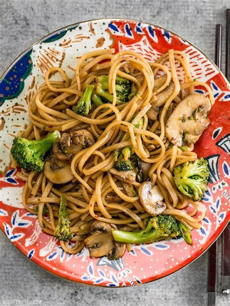 Simple Mushroom Broccoli Stir Fry Noodles - Budget Bytes