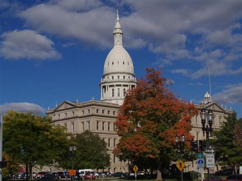 State Capitol Building, Lansing Michigan | Michigan outdoors, Lansing ...