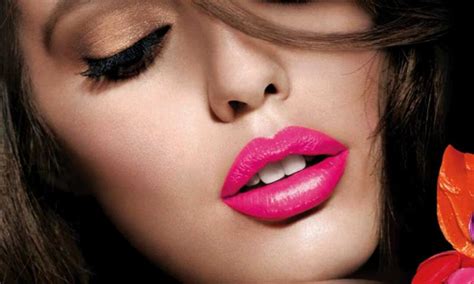 11 Best Fuchsia Pink Lipstick Shades Available In India - Life 'N' Lesson