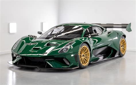 Brabham starts deliveries of BT62 supercar