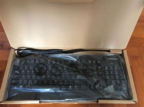 Logitech AZERTY keyboard MX Keys | Lenovo QWERTY USB Keyboard ...