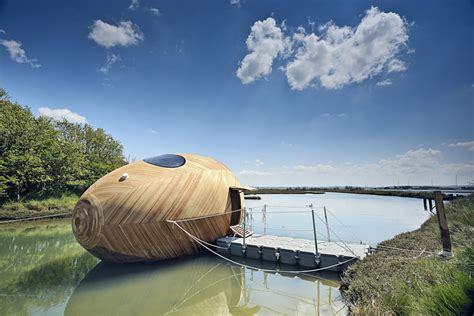 Floating Homes That Will Make You Want to Live on Water - Architecture ...