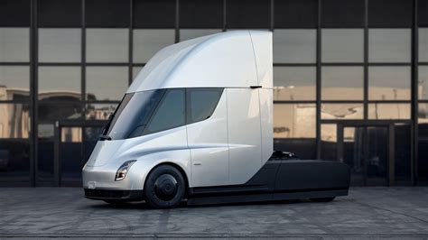 Delayed Tesla Semi Truck Seemingly Breaks Down, Causing Delays