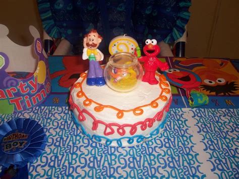 Elmo's World - CakeCentral.com